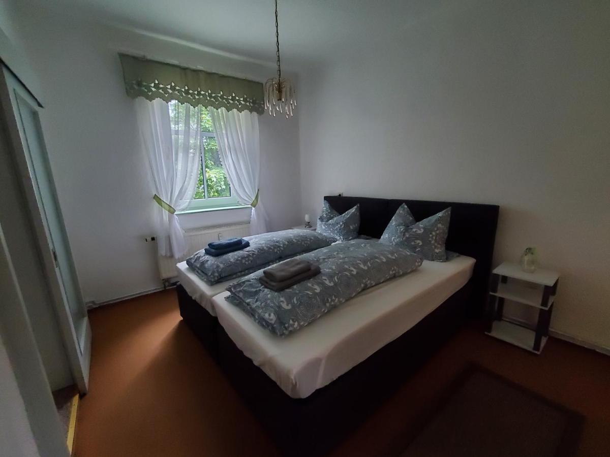 Ferienwohnung Am Rosengarten Löbau Екстериор снимка